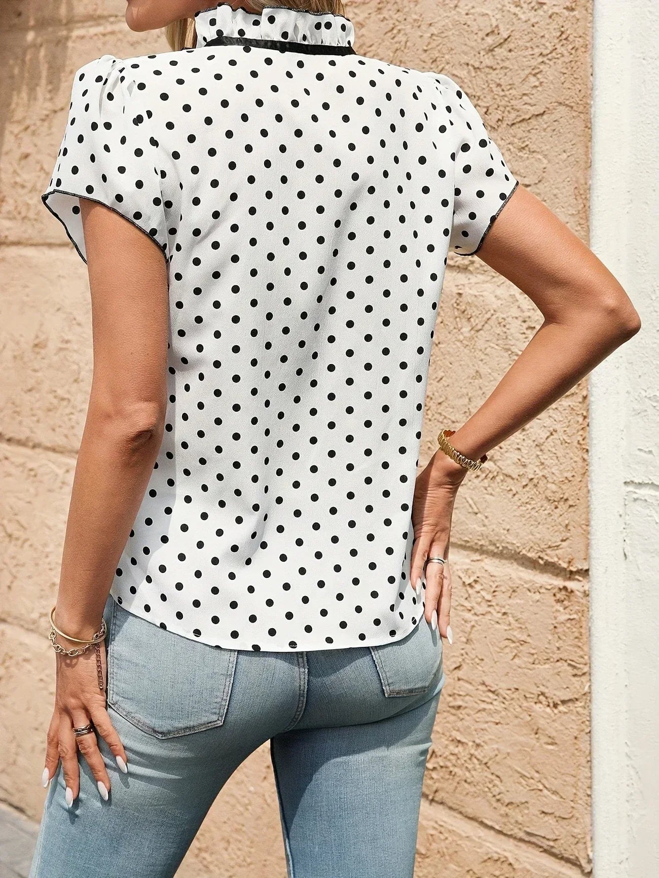 ROSEMARY | BLOUSE À MANCHES VOLANTES ÉLÉGANTES